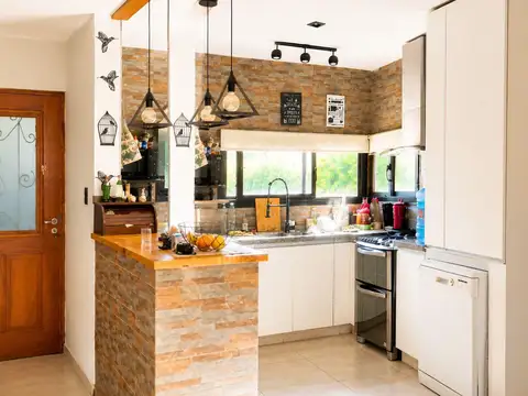Casa en Venta con 1 cochera