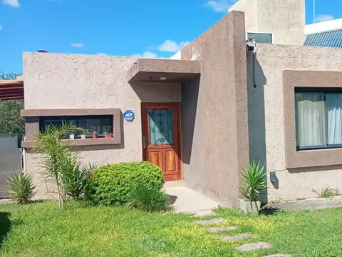 Casa en Venta en Villa Catalina, Rio Ceballos