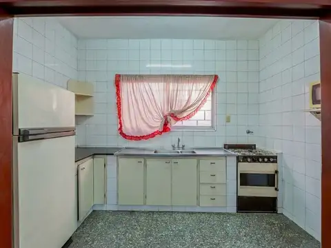 Depto Tipo Casa 4 ambientes con 2 baños
