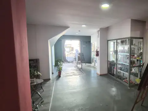 Local en Alquiler en Plaza Olazabal, USD 2.000