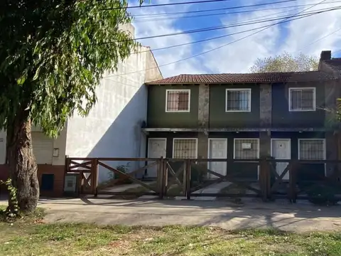 DUPLEX TRES AMBIENTES CON COCHERA - GAS CONECTADO - IDEAL VIVIENDA PERMANENTE