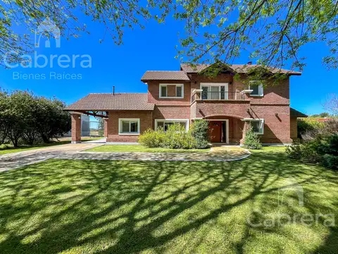 Venta casa de 5 dormitorios y amplio parque en Haras del Sur I, La Plata