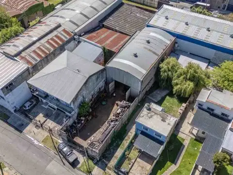 VENTA GALPÓN ZONA NÁUTICA