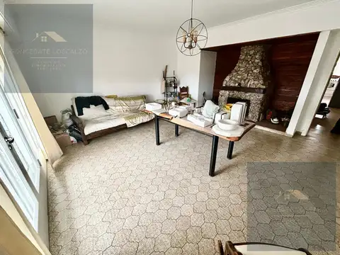 Depto Tipo Casa en Venta 40 años
