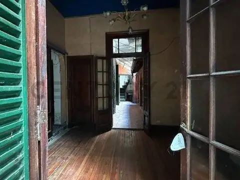 Departamento 7 ambientes con 2 baños