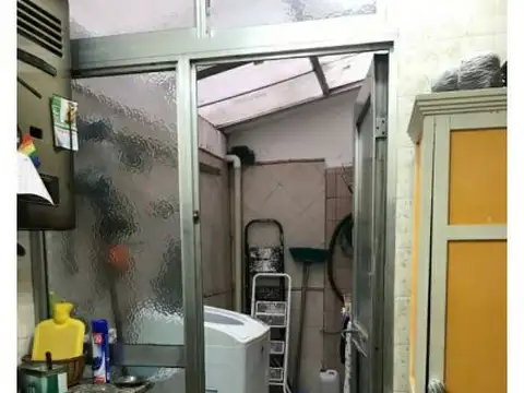 Retasado. Venta Departamento De Tres Ambientes Al Frente.