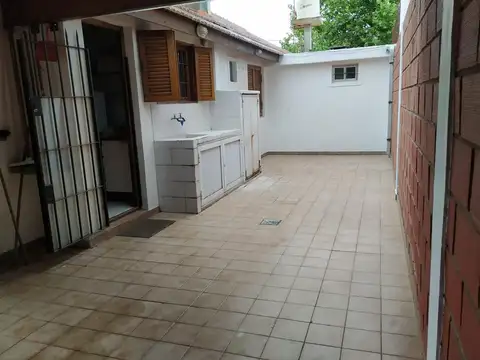 Casa 3 ambientes con 2 baños