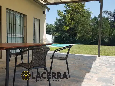 Casa en alquiler 3 ambientes con Pileta!