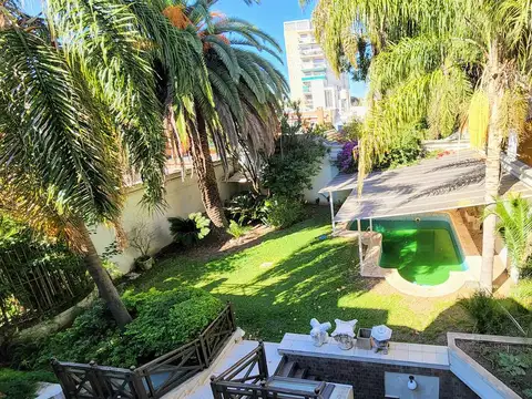Casa 10 amb - 4 hab y 2 dep - Piscina - Sauna y Ducha Finlandesa - Garaje p 4 autos - Quincho -