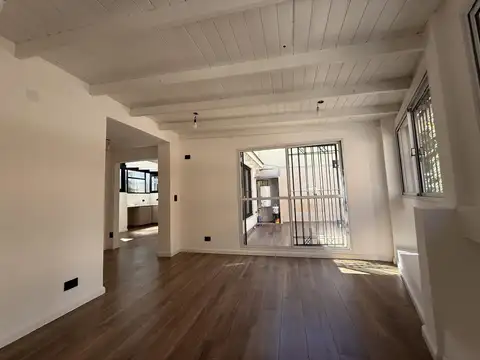 Depto Tipo Casa en Venta al Este