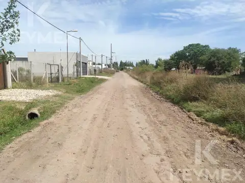 Lote en venta Parque Sicardi - 13 bis e/662 y 663