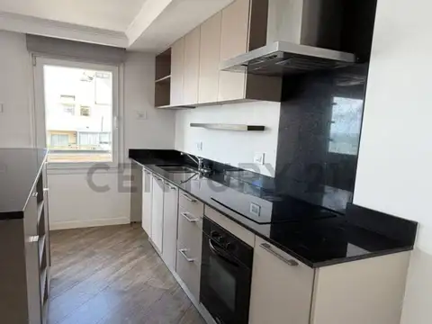 Departamento en Alquiler en Playa Grande, USD 1.200
