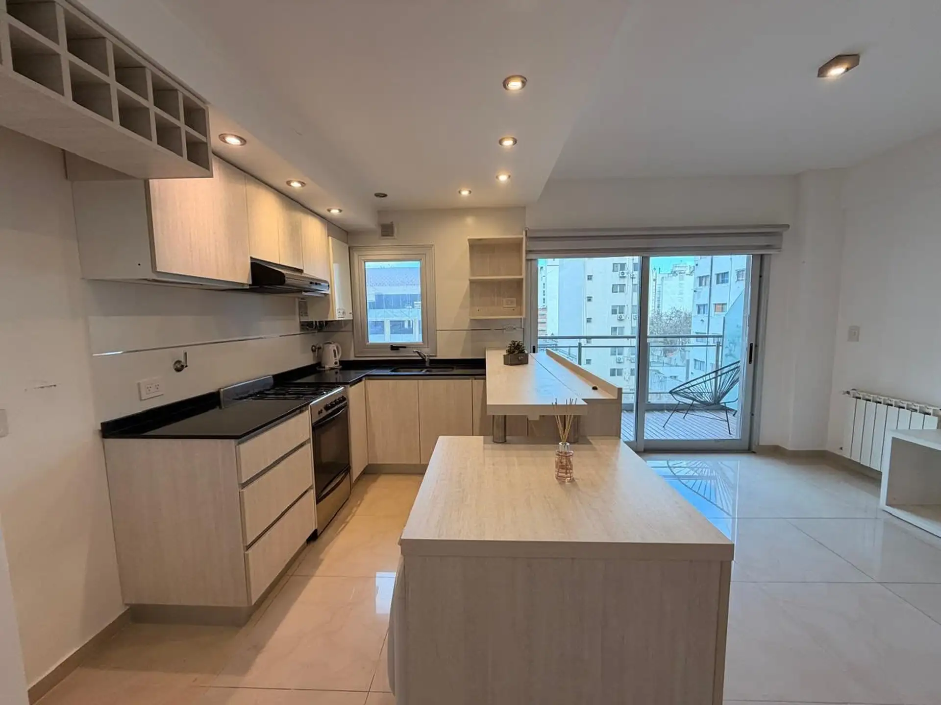MODERNO 2 AMBIENTES EN VENTA ZONA CENTRO