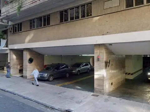 Montevideo e/ Guido y Vicente López