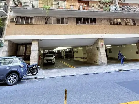 Montevideo e/ Guido y Vicente López