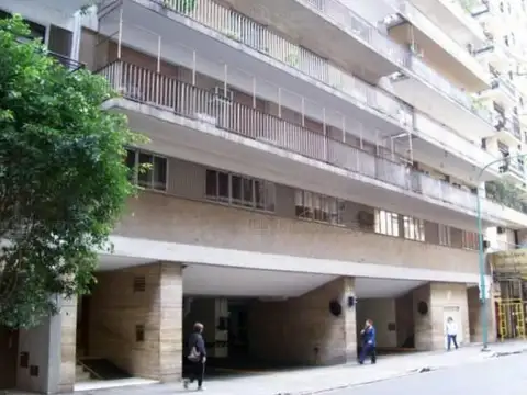 Montevideo e/ Guido y Vicente López