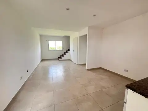 Depto Tipo Casa en Venta de 3 ambientes