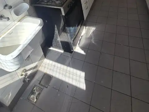 Av B Rivadavia 10100, Piso 1