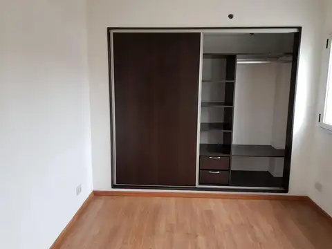 Departamento en Alquiler en Boulogne, $ 800.000
