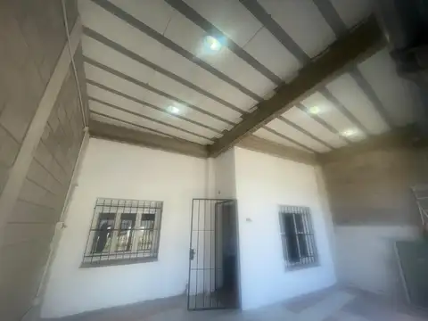 Casa 3 ambientes con 1 baño