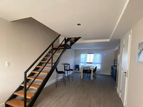 Departamento 3 ambientes tipo duplex - Zona Puerto