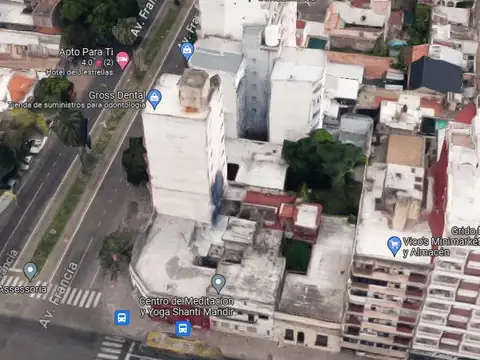VENTA: casa para lote constructora. PB   10 pisos. En Echesortu, Rosario
