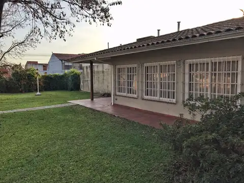 chalet en barrio parque calchaqui