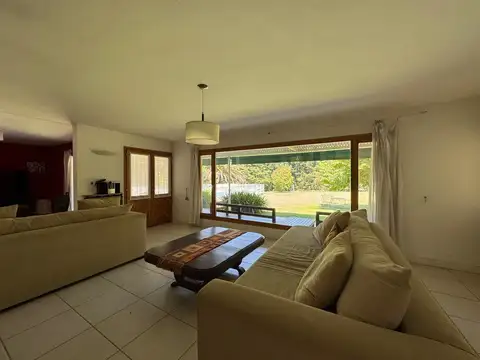 CASA EN VENTA EN LAS CHACRAS DE OPEN DOOR 5 AMBIENTES