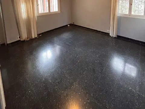 Casa En Alquiler - Apta destino comercial Comercial - Capital San Juan
