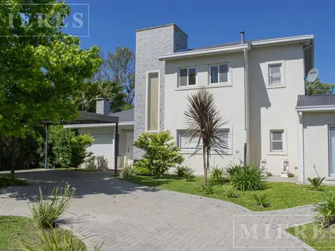 Casa en Venta en Haras Santa Maria, Countries y Barrios Cerrados en Escobar