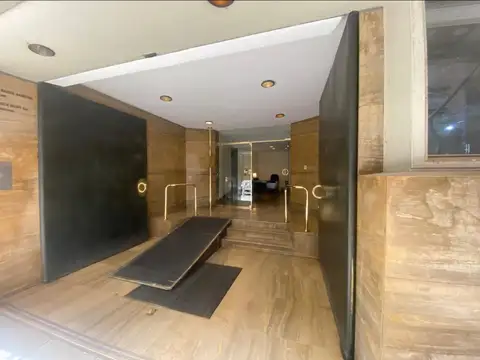 Blas Parera 100, Piso 5