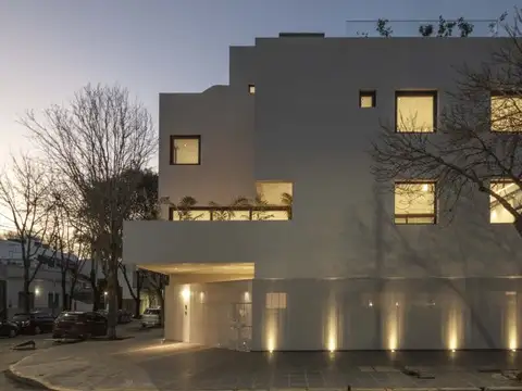 Casa 6 ambientes con 4 baños