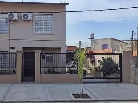 HERMOSA CASA EN ITUZAINGO SUR.  OPORTUNIDAD 