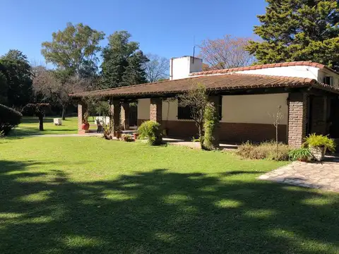 Casa - Barrio Parque Leloir