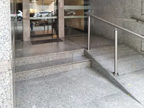 Echeverria 5000, Piso 1