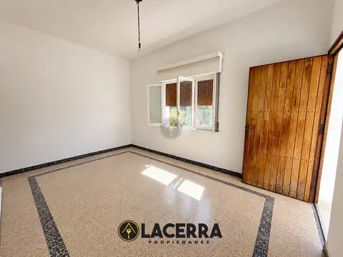 Depto Tipo Casa en Alquiler 40 años