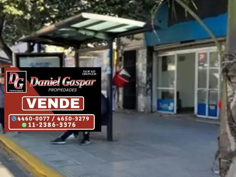 VENTA – LOCAL COMERCIAL DE 6 MTS. X 10 MTS. – FLORES