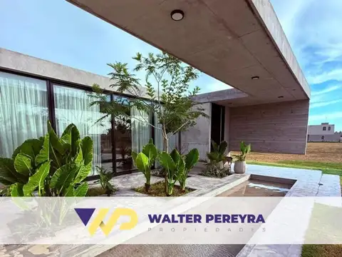 Moderna Casa en venta en Lares de Canning