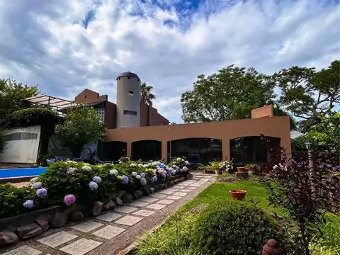 Exc casa vta 4 dor suite/pileta/qcho/jard/esc Colombia 100