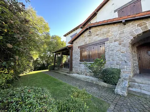 VENTA | CHALET  ESTILO MAR DEL PLATA | BARRIO STELLA MARIS |