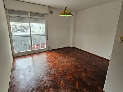¡Departamento Monoambiente en VENTA Sarmiento y Córdoba!