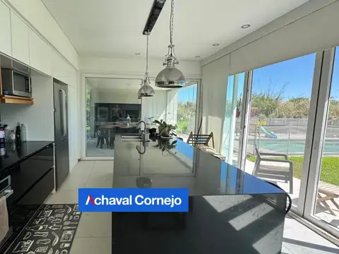 Casa en Alquiler en Puertos - Barrio Vistas, USD 1.900