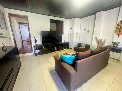 Casa en Venta con 5 cocheras