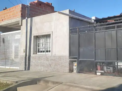 Casa en Isidro Casanova