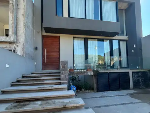 Casa en venta en zona parque en Necochea