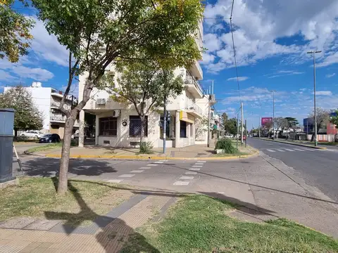 Local en Venta 40 años