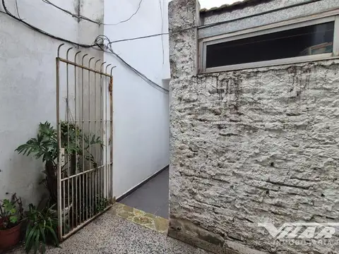En Venta  PH 3 amb. con patio.  V. Martelli, Vicente López