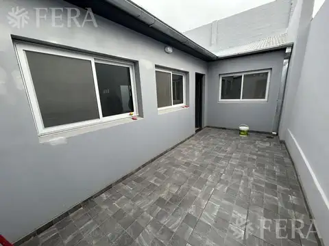 Venta ph 2 ambientes con patio en san andres-general san martin