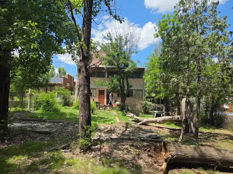 Casa 5 ambientes con 2 baños