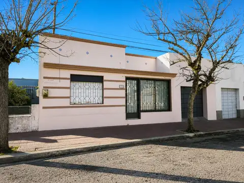 Casa 3 dormitorios y garage en excelente zona